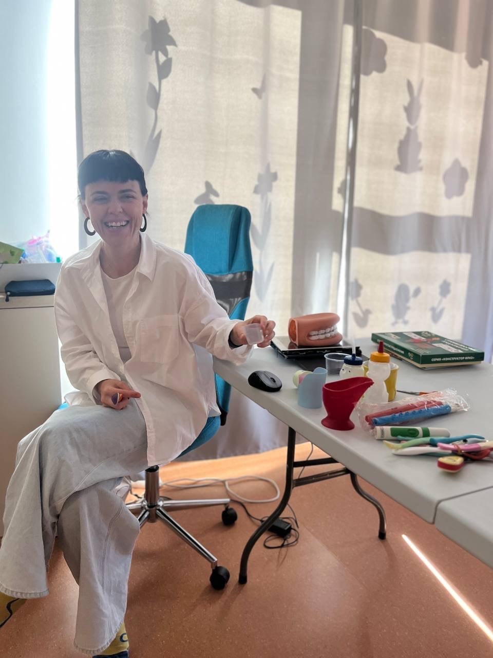 Tatiana Simons in a speech therapy room